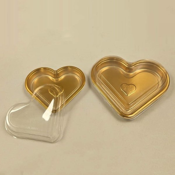 תבנית לב - זהב עם מכסה
